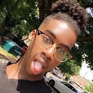 Meet your Posher, Mj